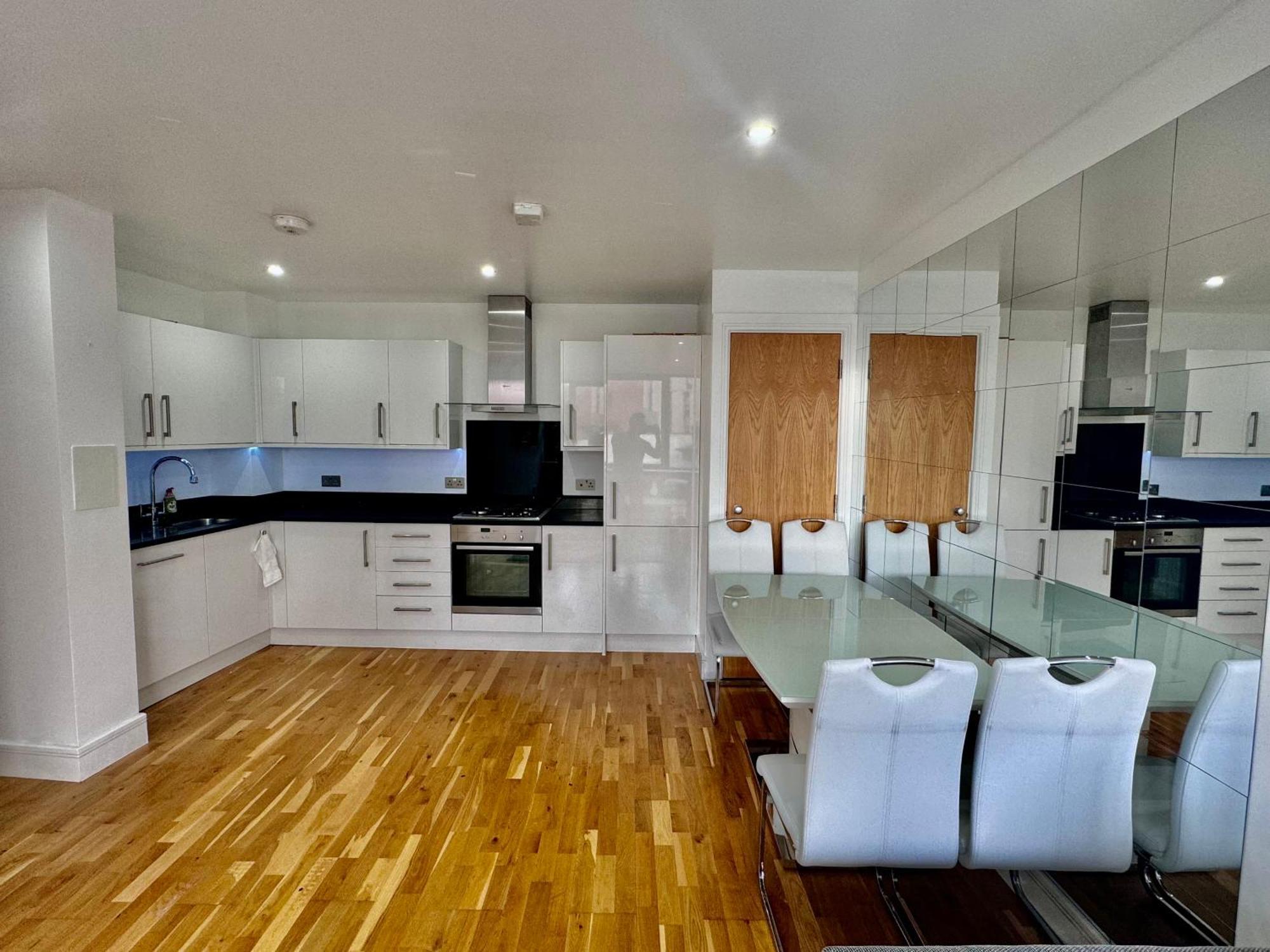 Luxury 2 Bed Entire Apartment-Near Tube & Shopping Centre Harrow Exterior foto